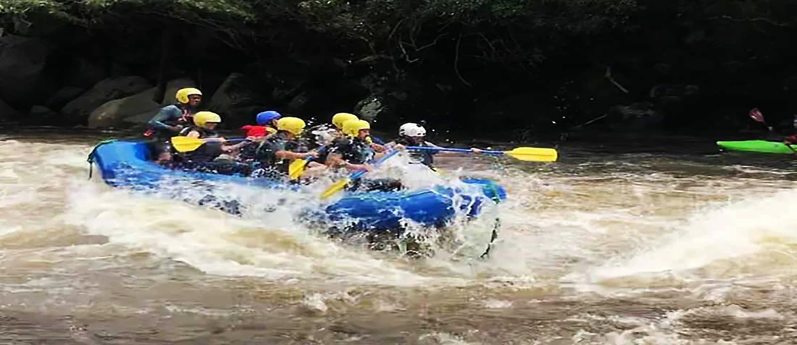 Rafting Rio Magdalena,San Agustin Colombie. Sport nautique canyoning,Aventure fleuve