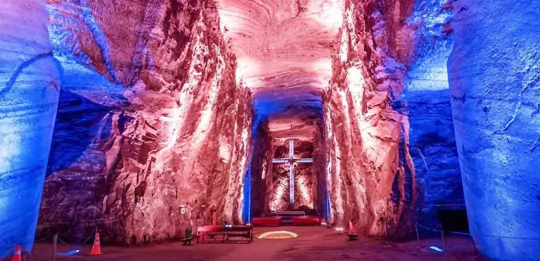 Cathédrale de sel de Zipaquirá en Colombie- Bogotá-Cundimarca-visite unique autour de la capitale la magie du sous-sol